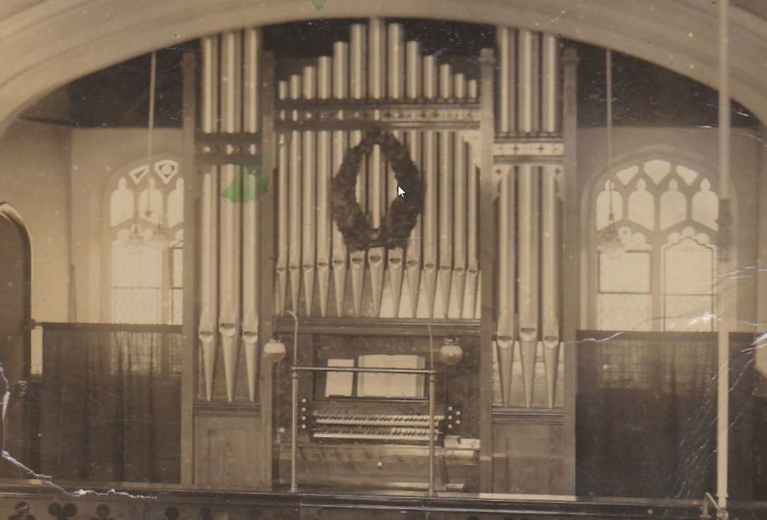 A photo of a WWI memorial church organ in Tenterden