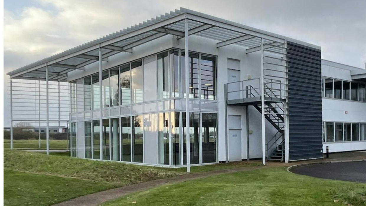 100 Eureka Park external image of building 