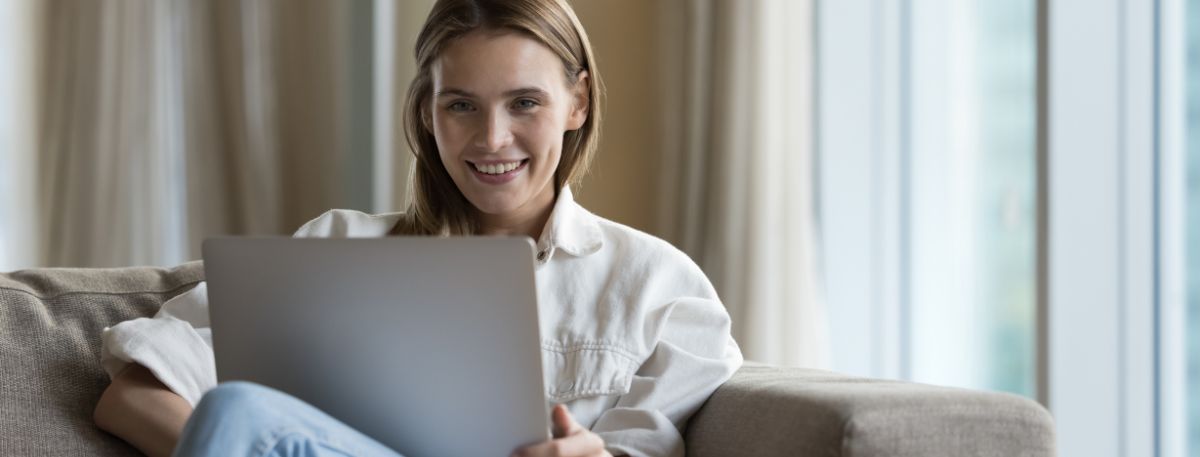 Happy online user