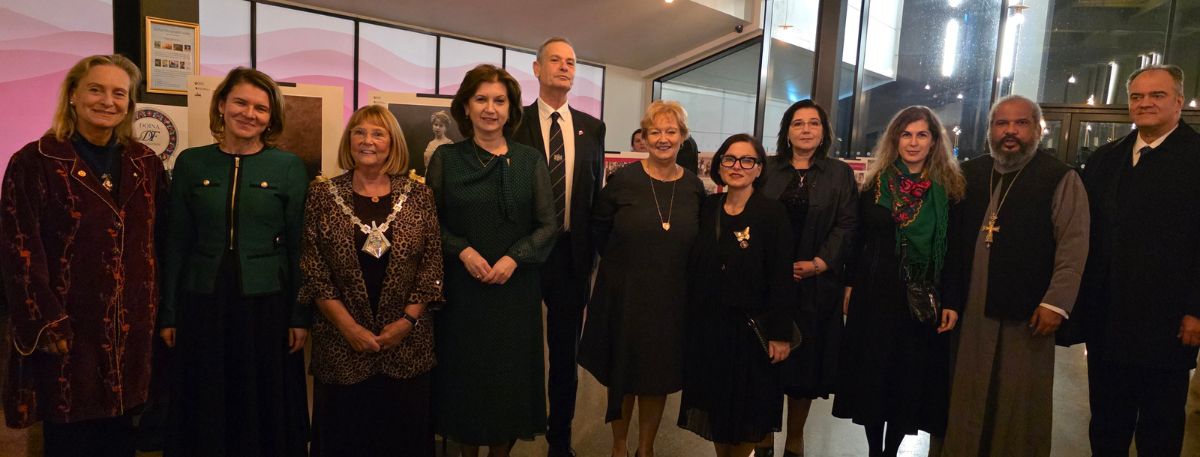 Guests at Queen Marie of Romania event 