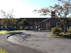 independent-living-monypenny-rolvenden-exterior-gardens