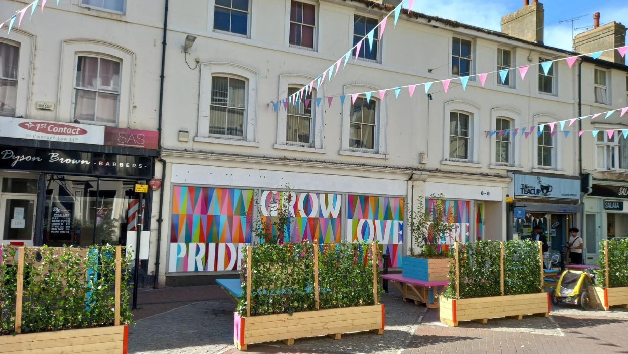 Image of Bank Street - bunting, tables and planters 