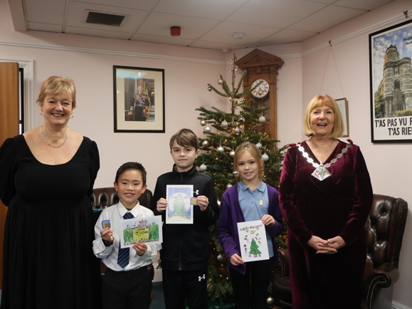 Chase, Hugo and Maisie meeting the Mayor of Ashford Cllr Lyn Suddards and our Chief Executive Tracey Kerly during our 2024 competitionand th