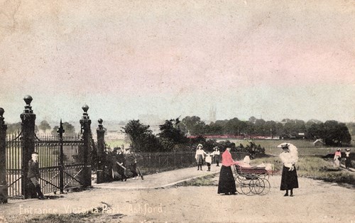 Postcard of the original 1899 park gates