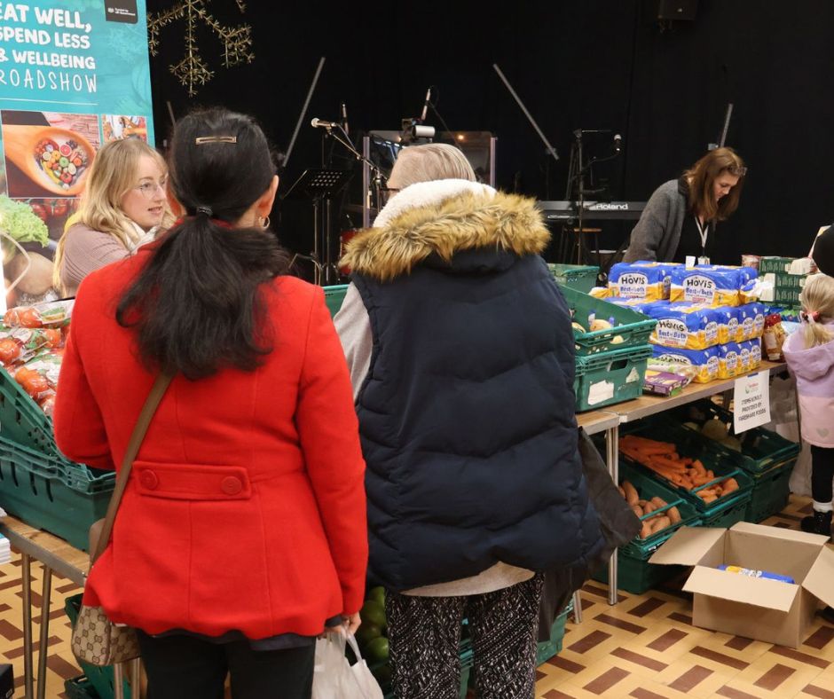 Image entitled Residents attending an Eat Well Spend Less Roadshow